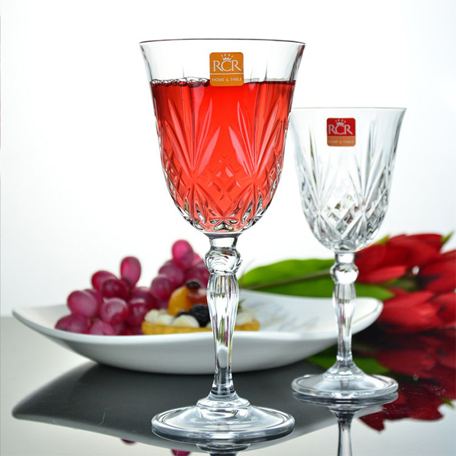 https://www.bantai-crystal.com/wp-content/uploads/2018/11/Melodia-Wine-goblet.jpg